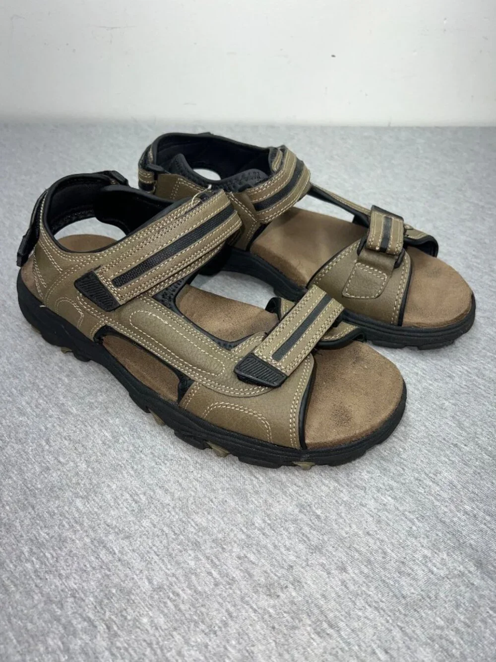 Reel Legends Mens Stingray Sandals 10M Brown & Black Adjustable Straps‎ Outdoors